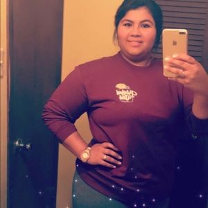 Meet your Posher, Claudia